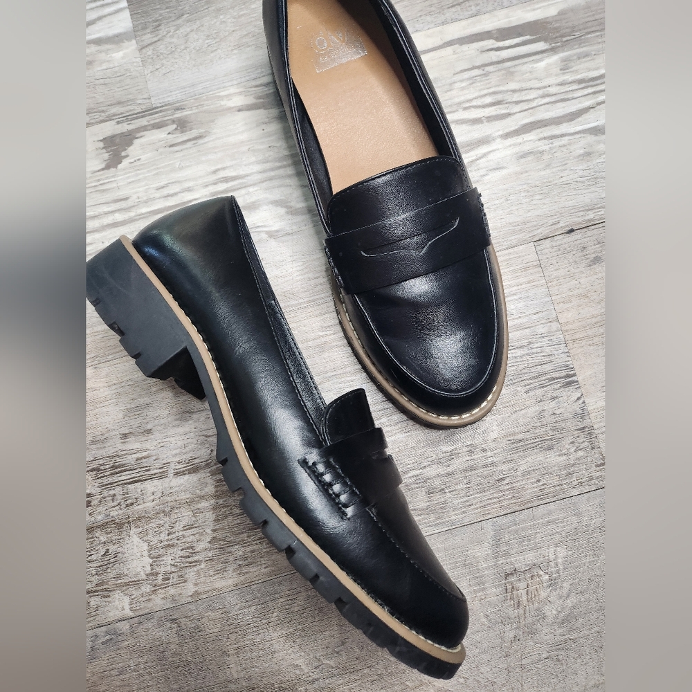 DV by Dolce Vita Black Leather Loafers for Women - Picture 3 of 12